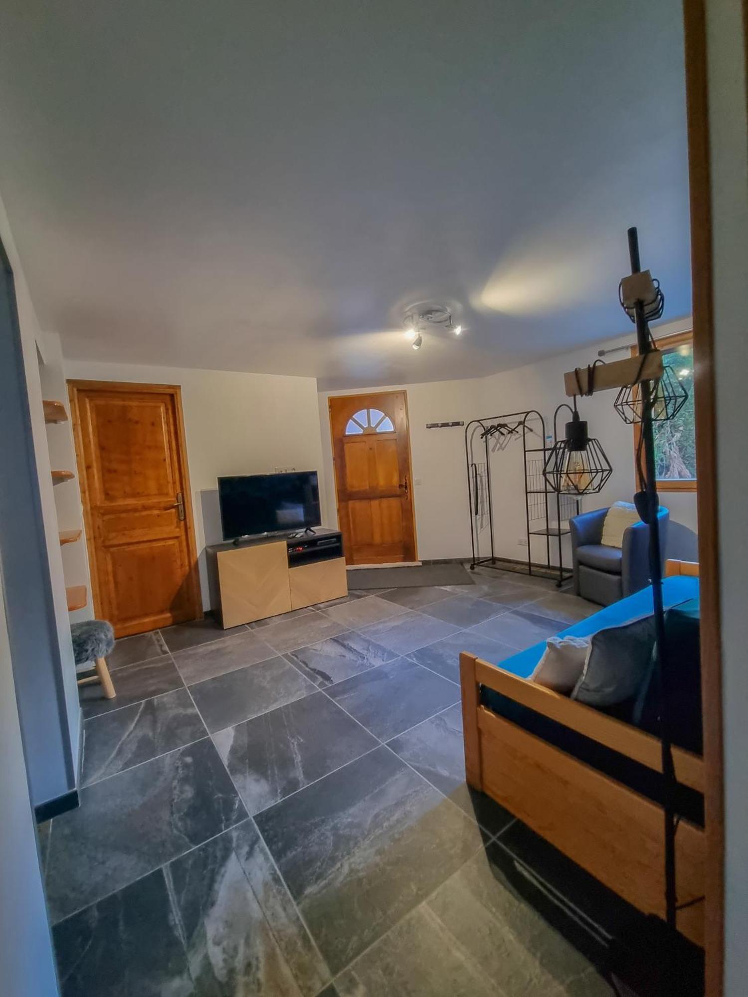 Les Sallanches Apartment Lanslevillard Bagian luar foto