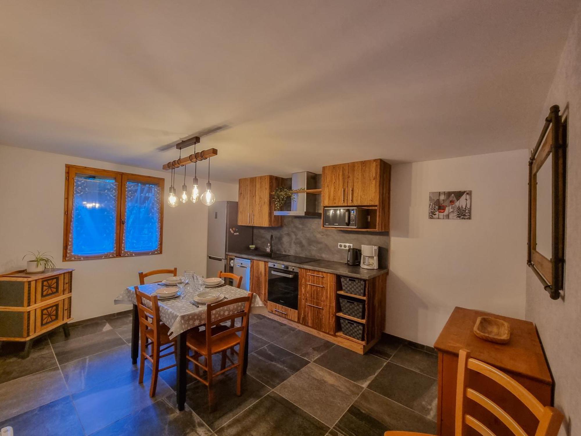 Les Sallanches Apartment Lanslevillard Bagian luar foto