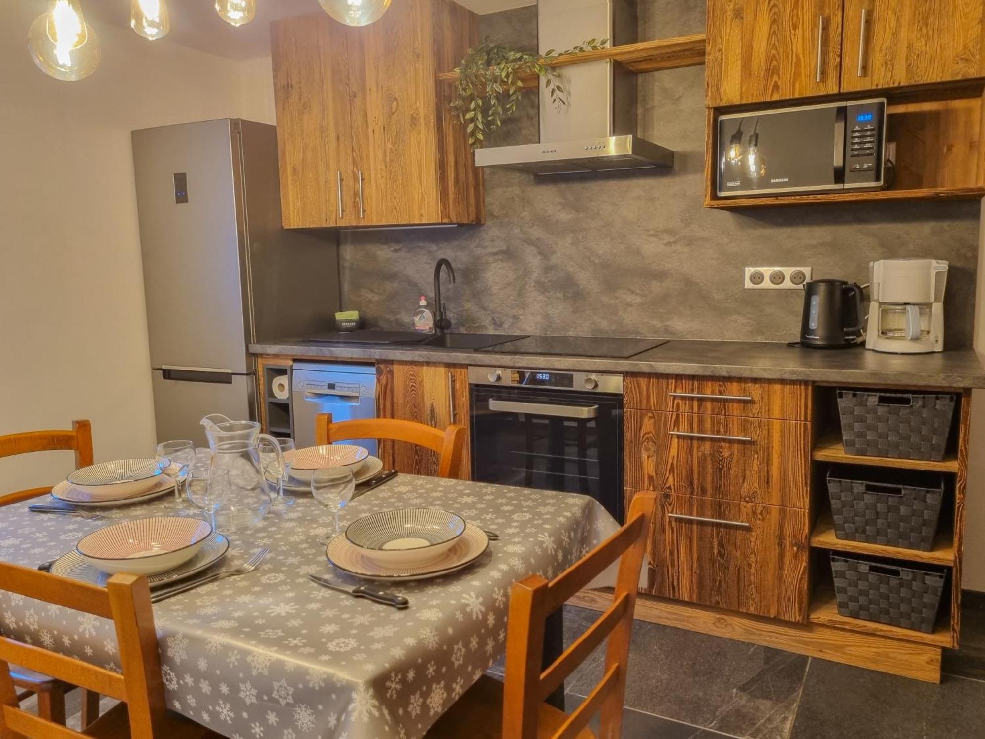 Les Sallanches Apartment Lanslevillard Bagian luar foto